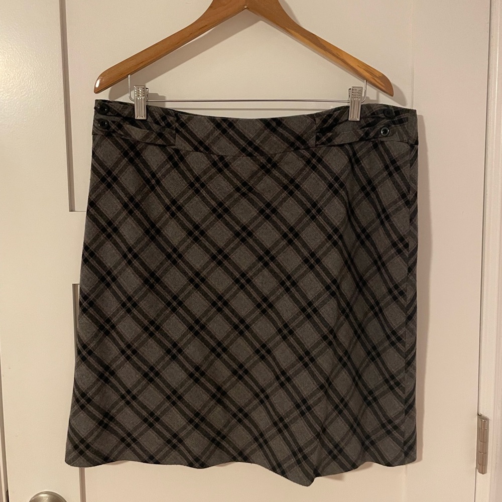 Plus Reitmans Size 17 plaid pencil skirt